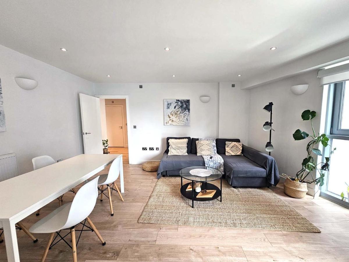 Beautiful 2 Bedroom Flat In Battersea