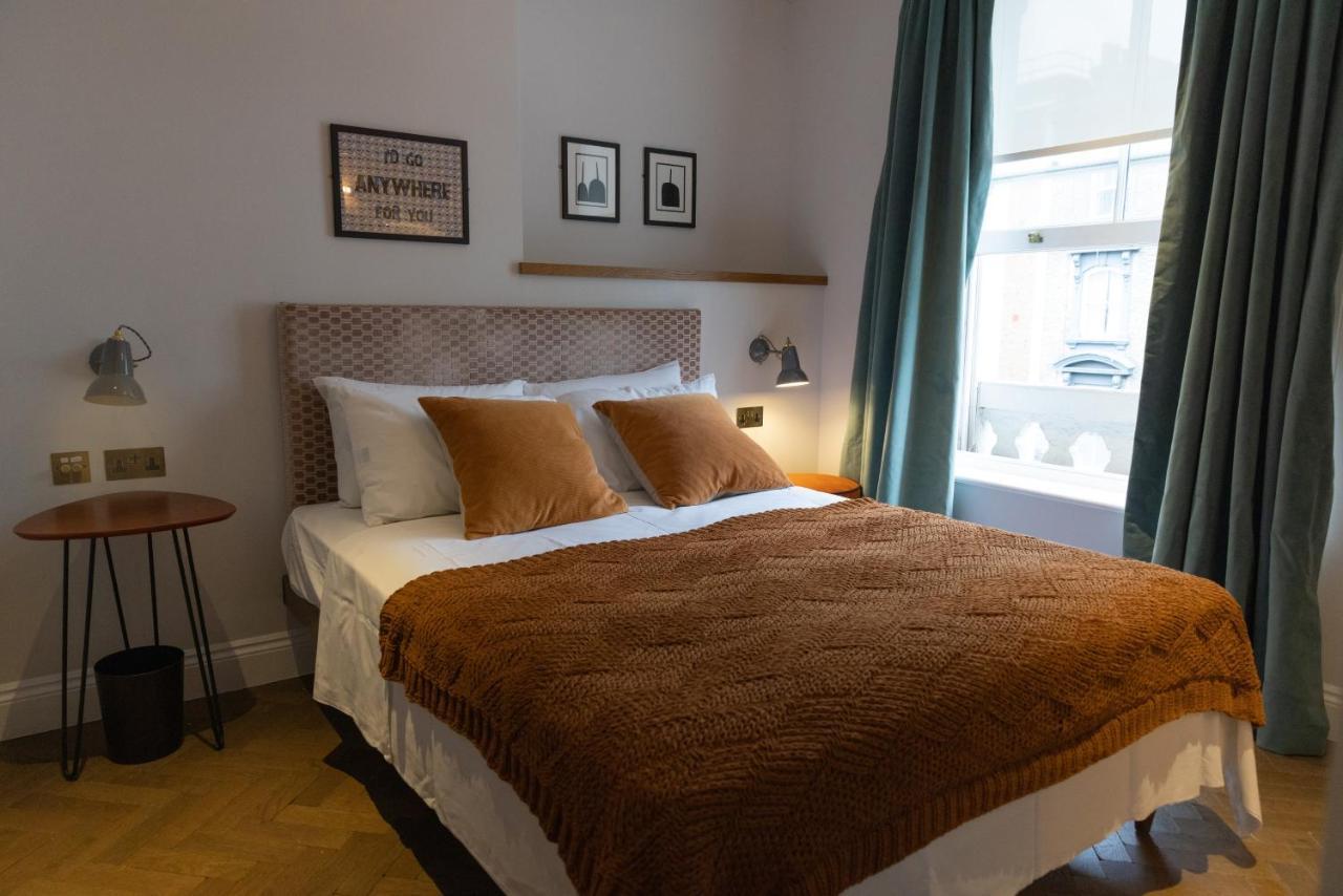 The Knight Of Nottinghill Hotel