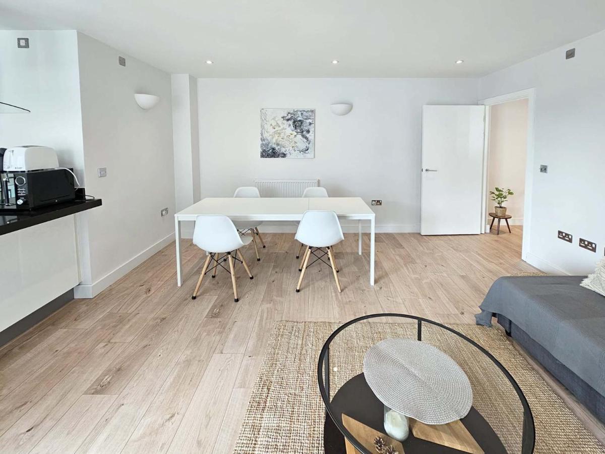 Beautiful 2 Bedroom Flat In Battersea Apartamento *