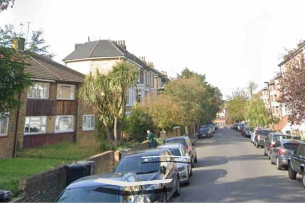 Lovely And Quiet 2 Bedroom Maisonette.free Parking Apartment *