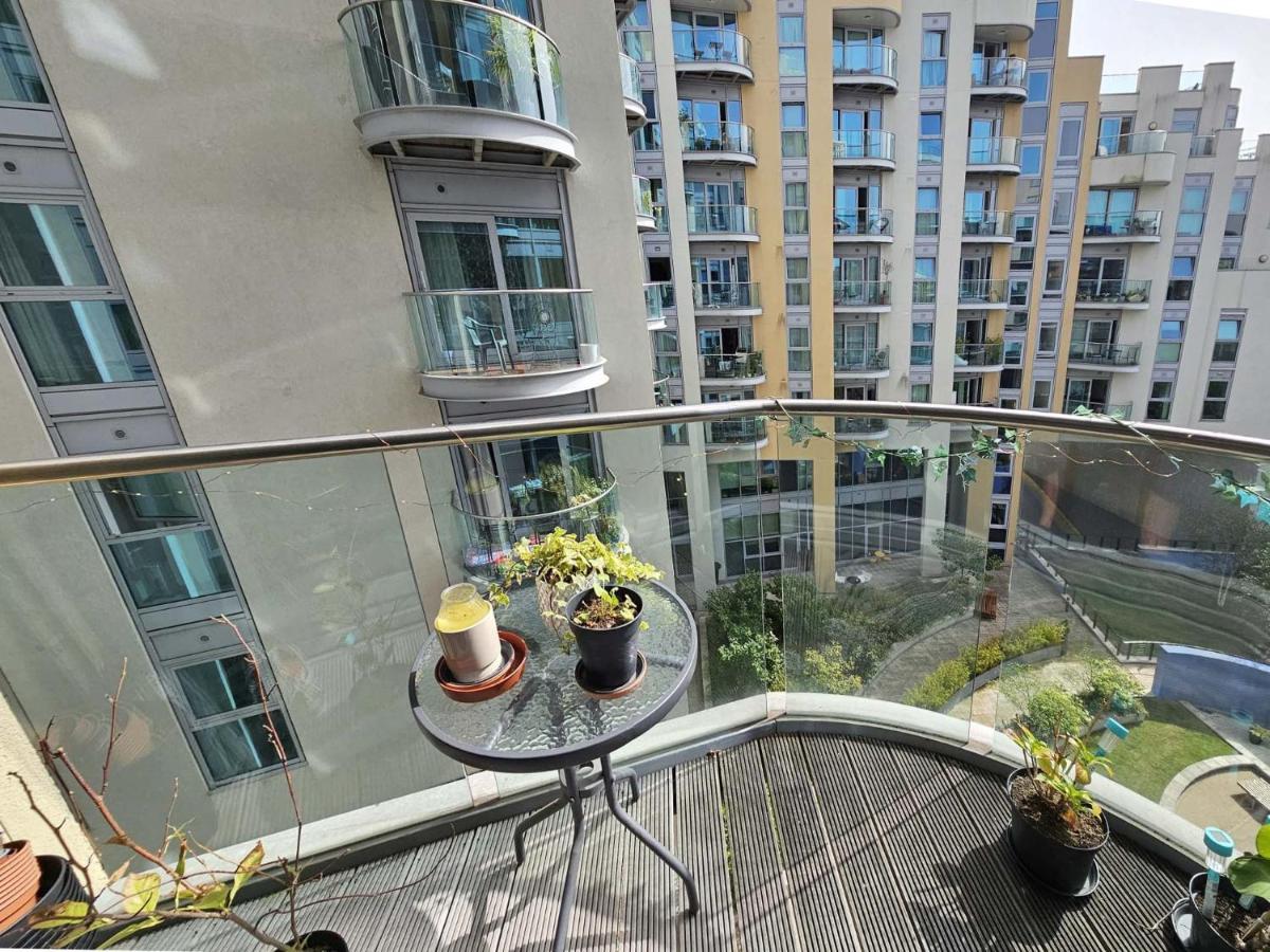 Beautiful 2 Bedroom Flat In Battersea Londres