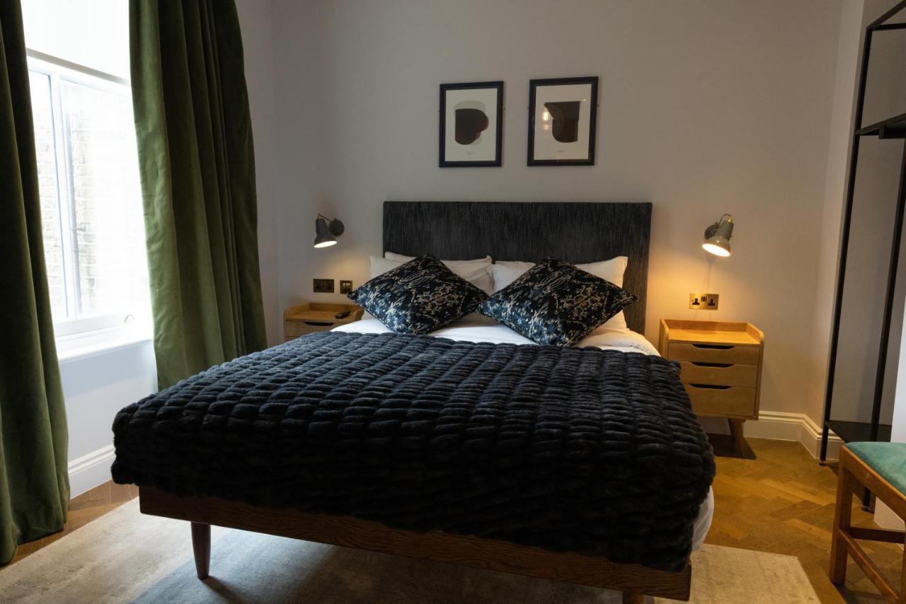 The Knight Of Nottinghill Hotel *