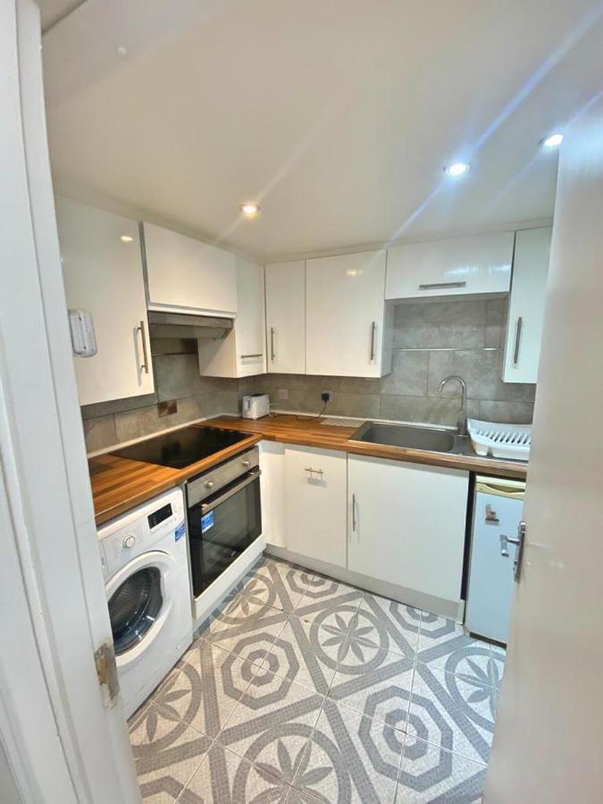 1 Bedroom By Stratford *