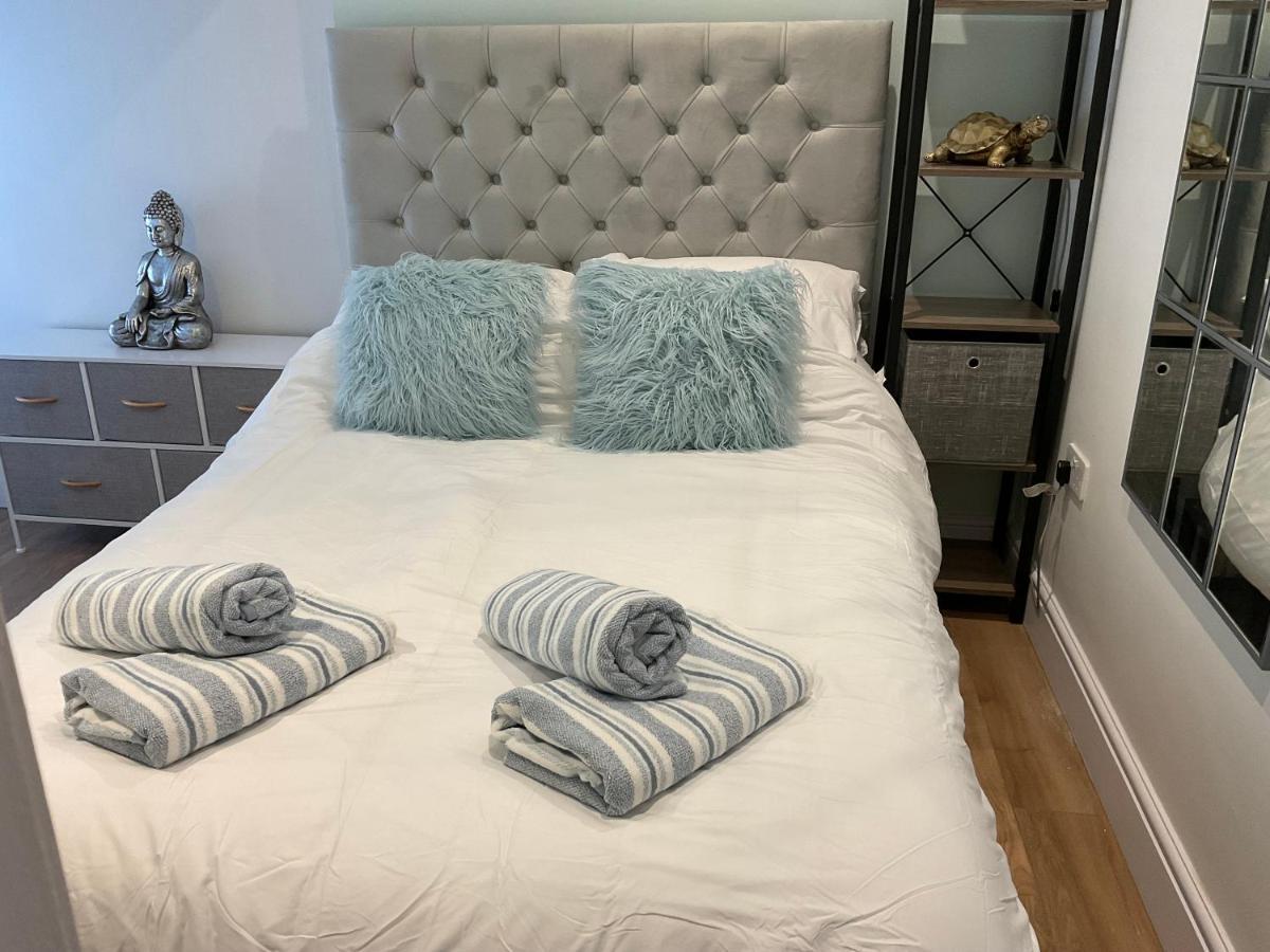 2 Bed From 41 *