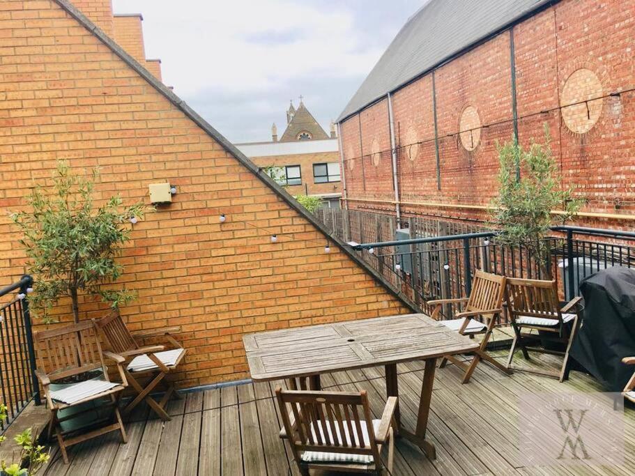 Spacious Mews Apartment, Clapham Londres