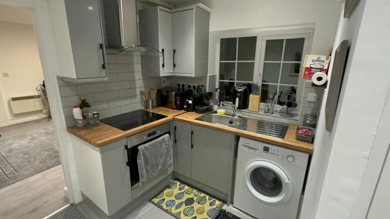 Entire One Double Bedroom Appartement