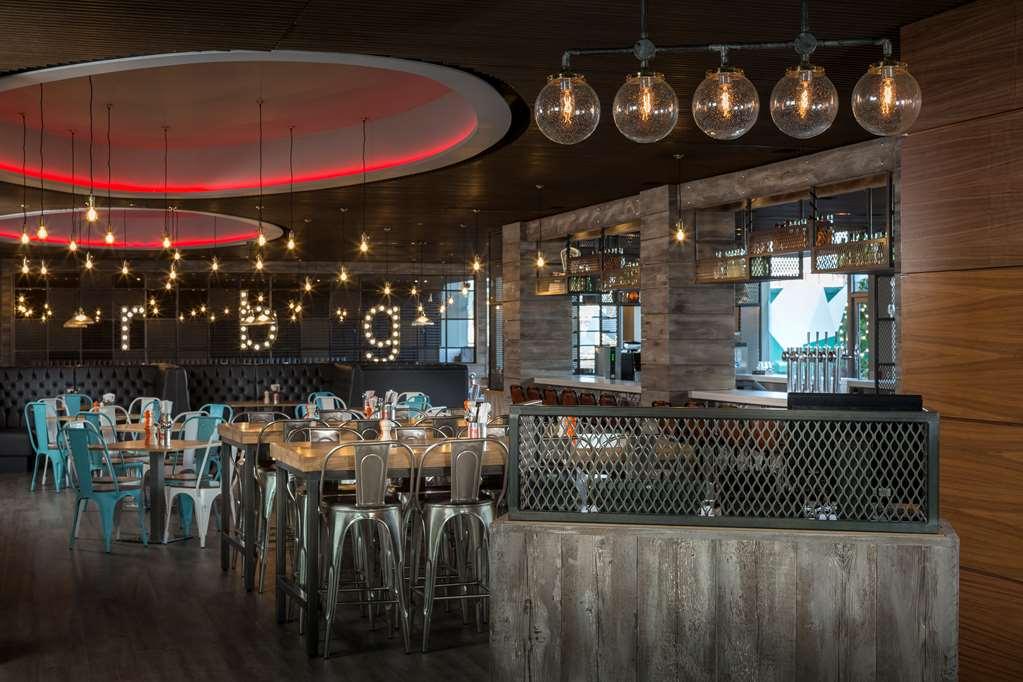Radisson Red Heathrow Hotel Londres