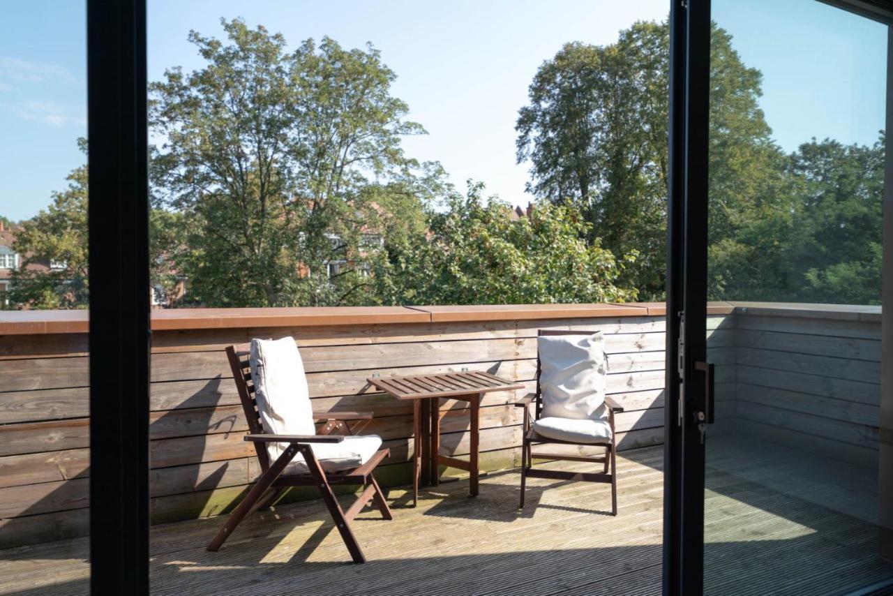 The Hampstead Hideout - Glamorous 3bdr Flat With Balcony *