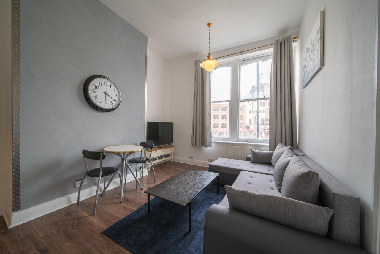 Spacious 2 Bedroom In Downtown Appartement *