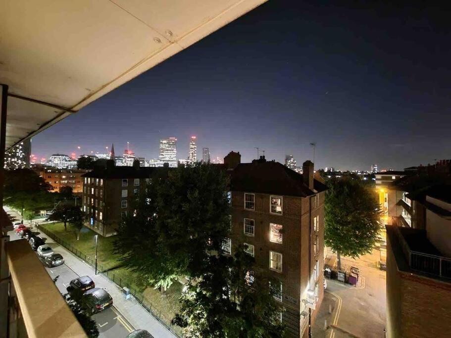 Charming Studio In Bricklane Apartment London