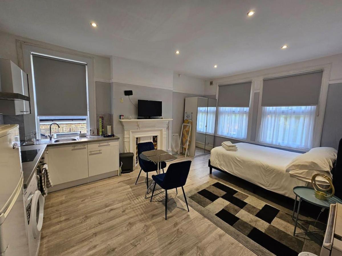 Apartment Flat In Lovely Alexandra Palace London