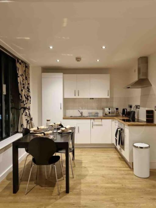 Charming Studio In Bricklane * London