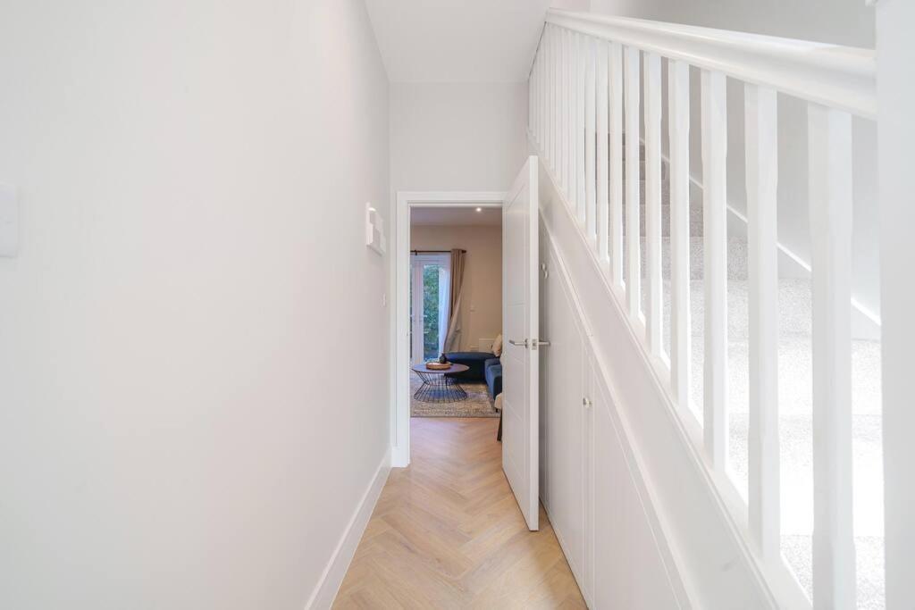 Cosy Tooting Retreat: 2-bed Gem Apartamento *