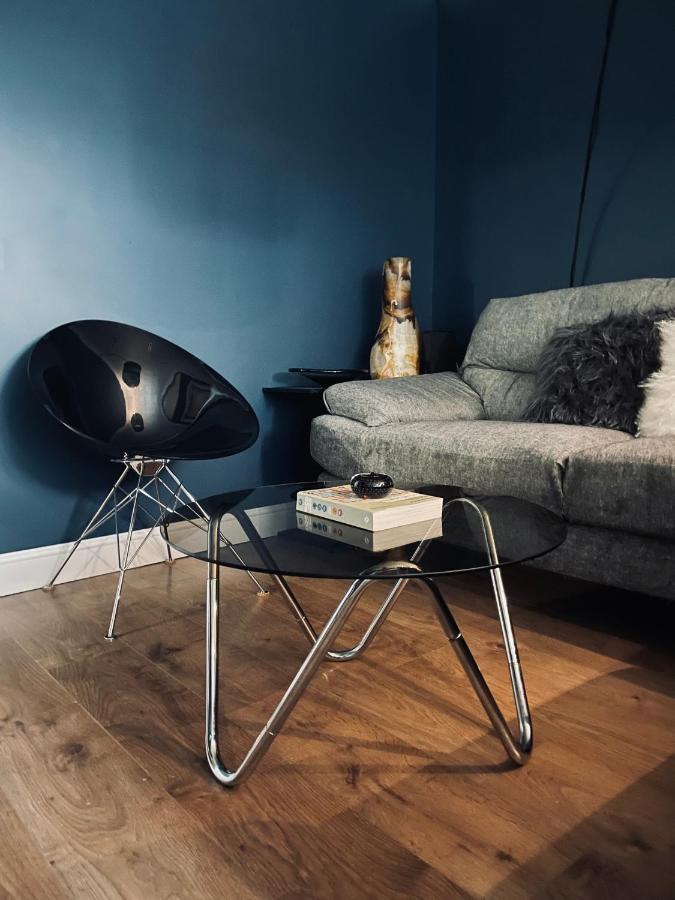 Homestay Luxury Mid Century London