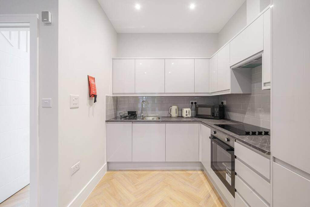Cosy Tooting Retreat: 2-bed Gem Apartamento *