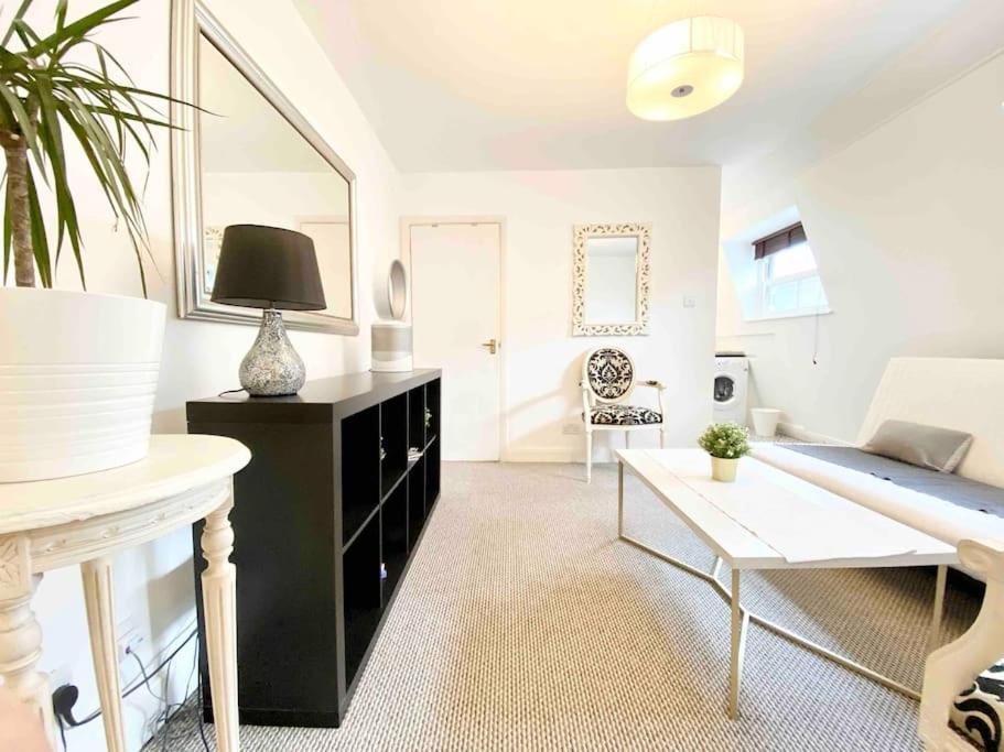 Cozy 1 Bed 2 Mins From Paddington Apartment