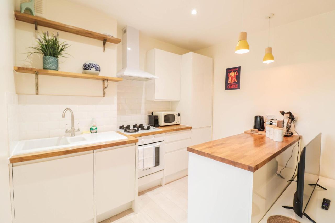 Apartamento Beautiful 2-Bedroom Flat Just Steps From Oval Station *