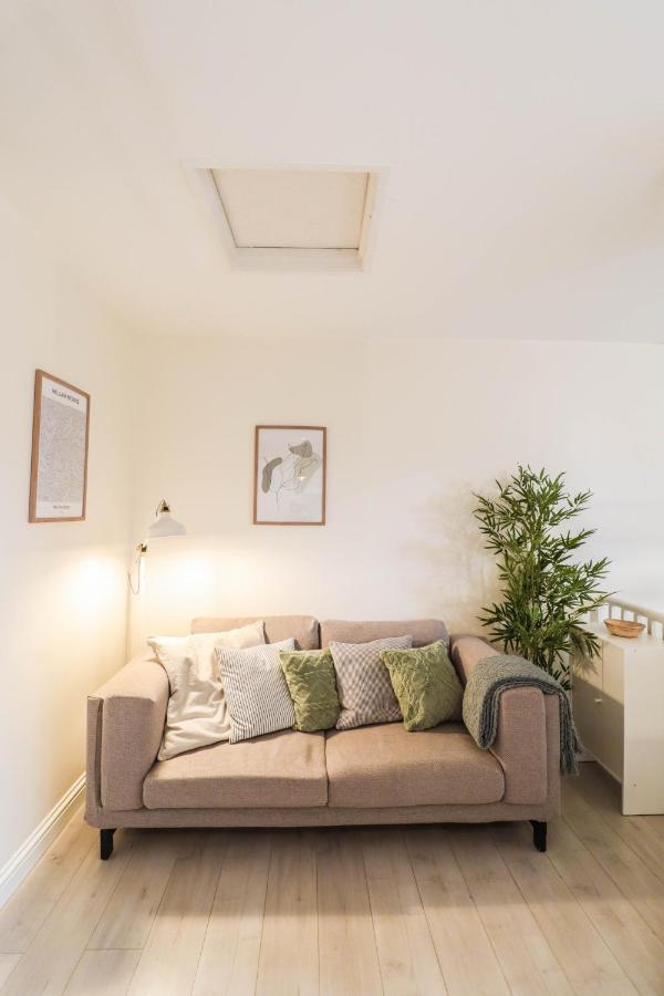 Beautiful 2-Bedroom Flat Just Steps From Oval Station Apartamento Londres