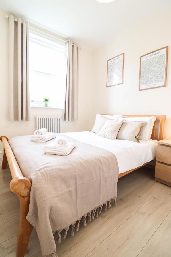 Apartamento Beautiful 2-Bedroom Flat Just Steps From Oval Station *