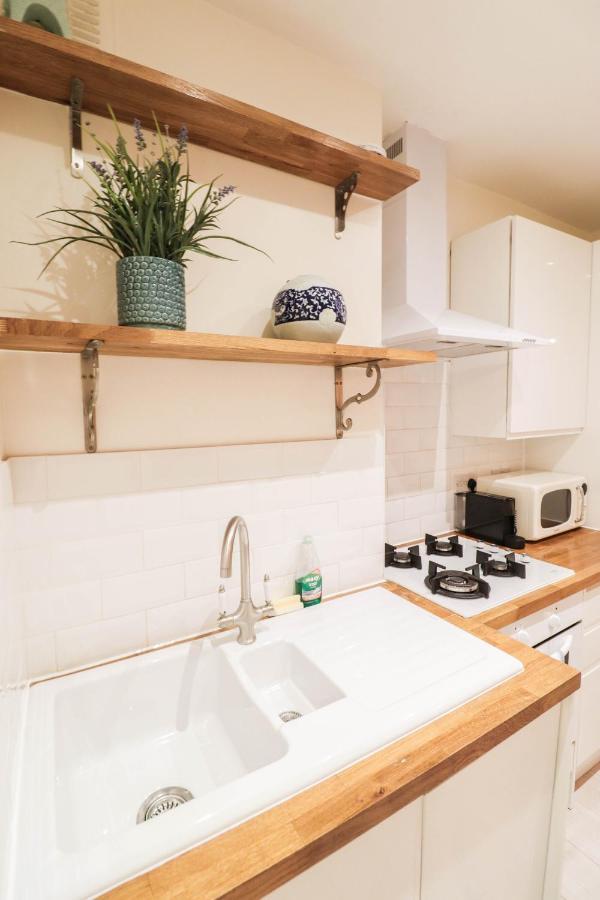 Apartamento Beautiful 2-Bedroom Flat Just Steps From Oval Station Londres