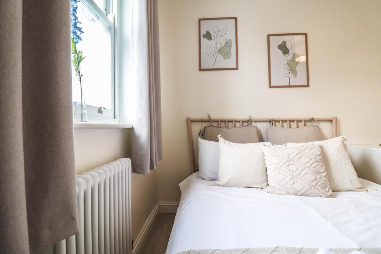 Beautiful 2-Bedroom Flat Just Steps From Oval Station Apartamento Londres