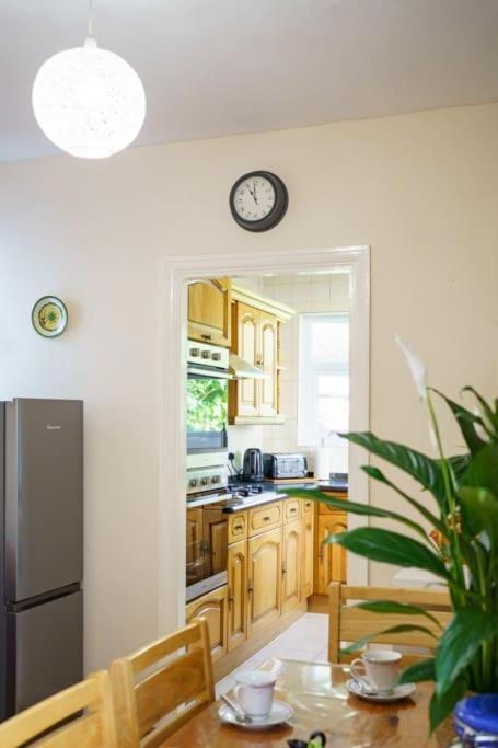 Appartement Wembley Arch View, 4-bed House, Drive For 2 Cars *