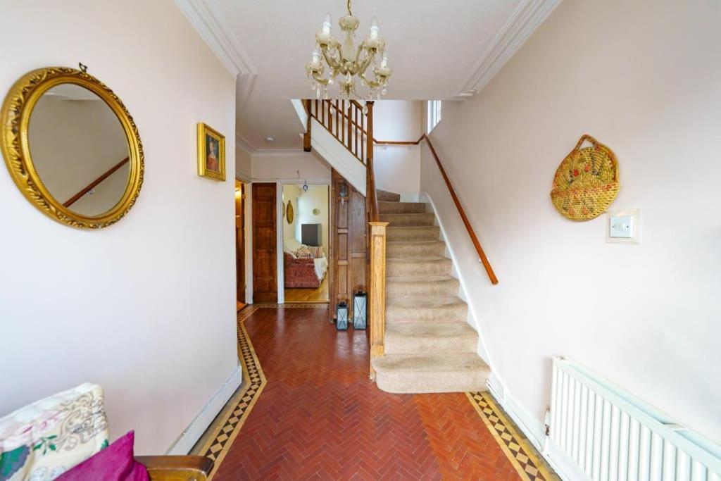 Appartement Wembley Arch View, 4-bed House, Drive For 2 Cars