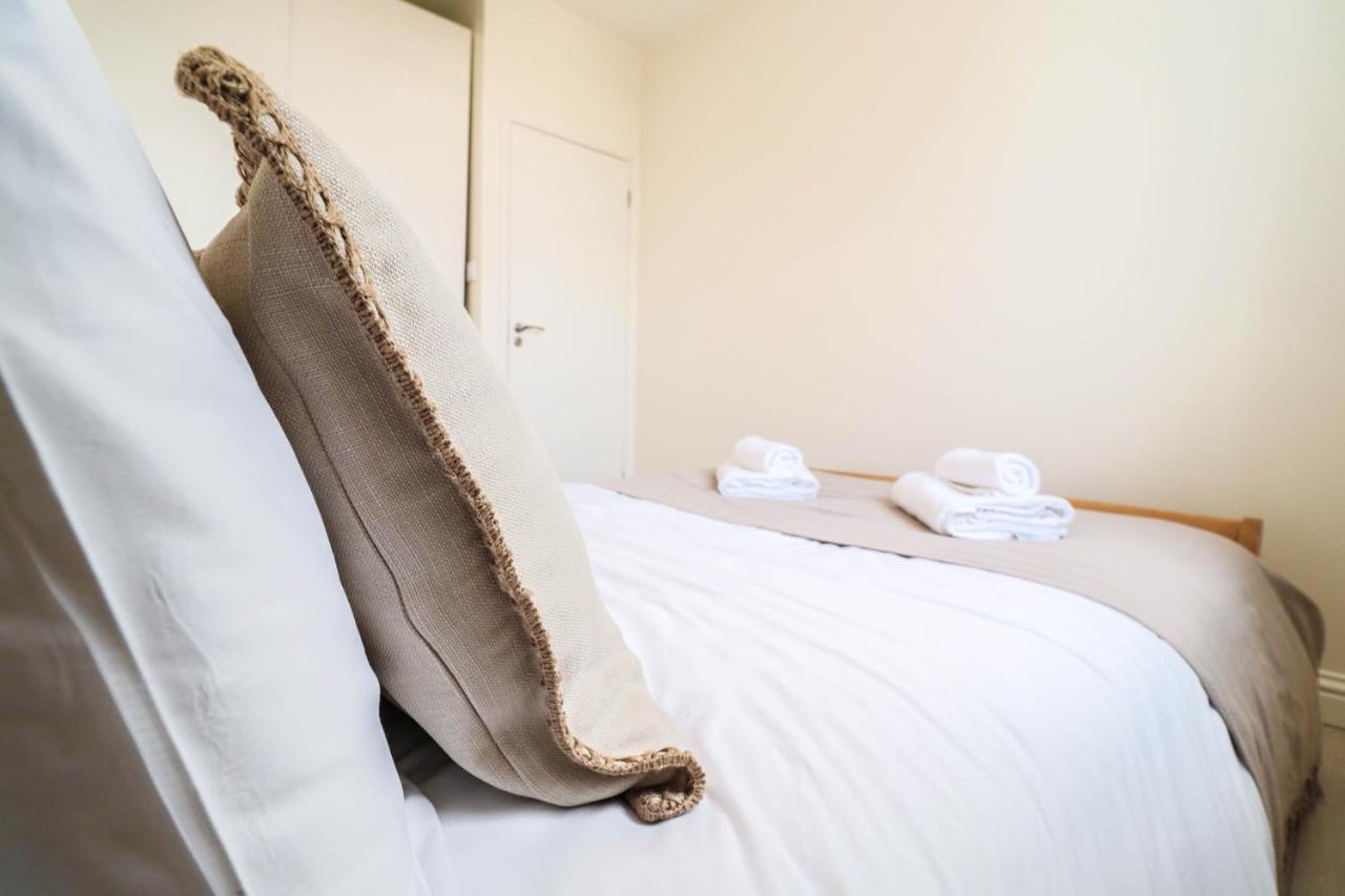 Beautiful 2-Bedroom Flat Just Steps From Oval Station Londres