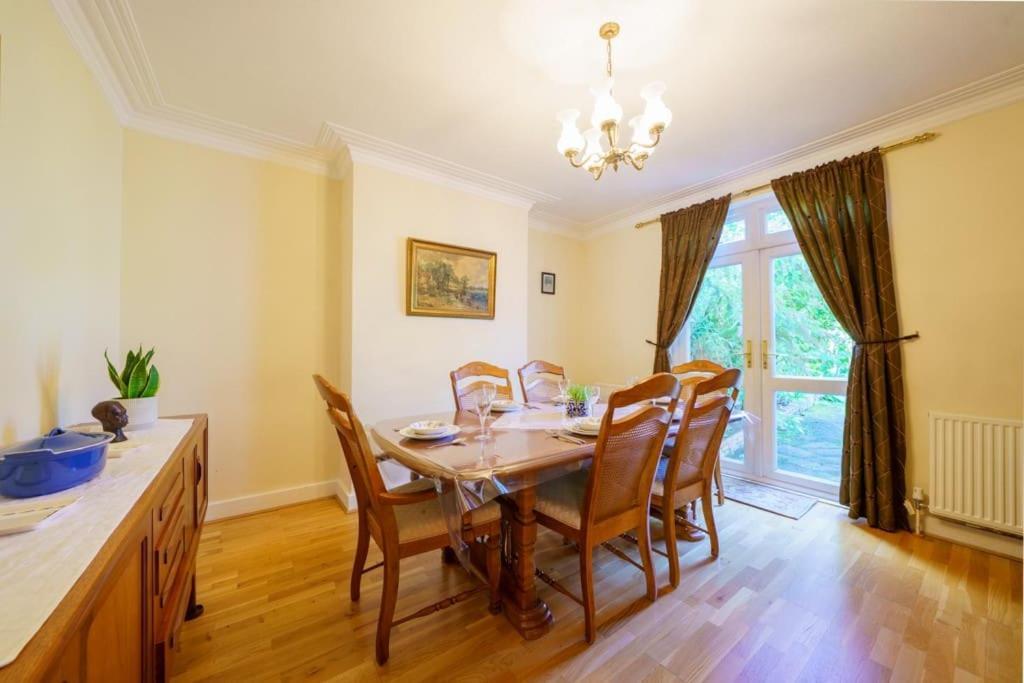 Appartement Wembley Arch View, 4-bed House, Drive For 2 Cars Londres