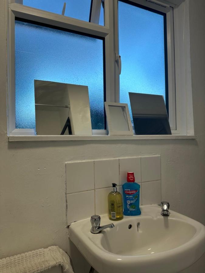 Spacious And Homely One Bedroom London