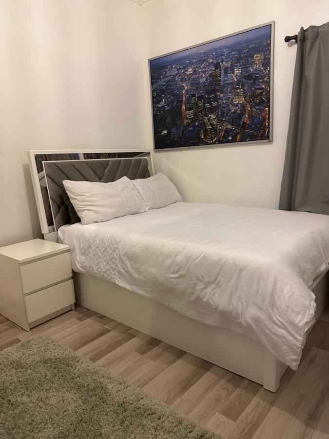 Homestay Spacious And Homely One Bedroom *