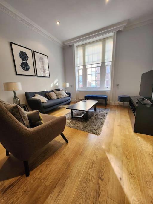 2 Bedroom Luxury Knightsbridge