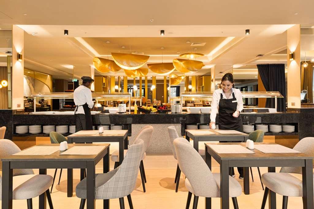 Riu Plaza Victoria Hotel 4*