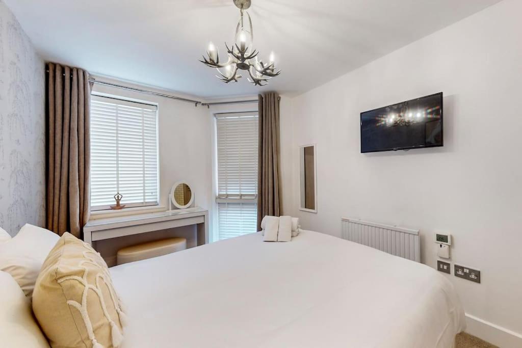 Bright & Beautiful 1 Bedroom Flat In Bridge London