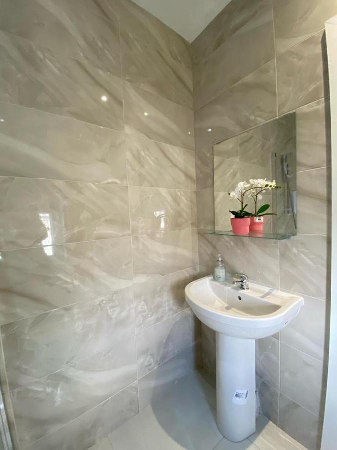 Apartamento Holloway - Next To Emirates Stadium - Private Bathroom - Shared Kitchen *