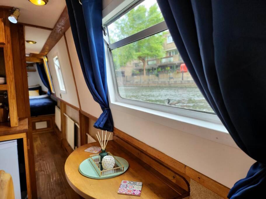 Cosy Canal Boat In Little Venice By Paddington For Family & Friends * London