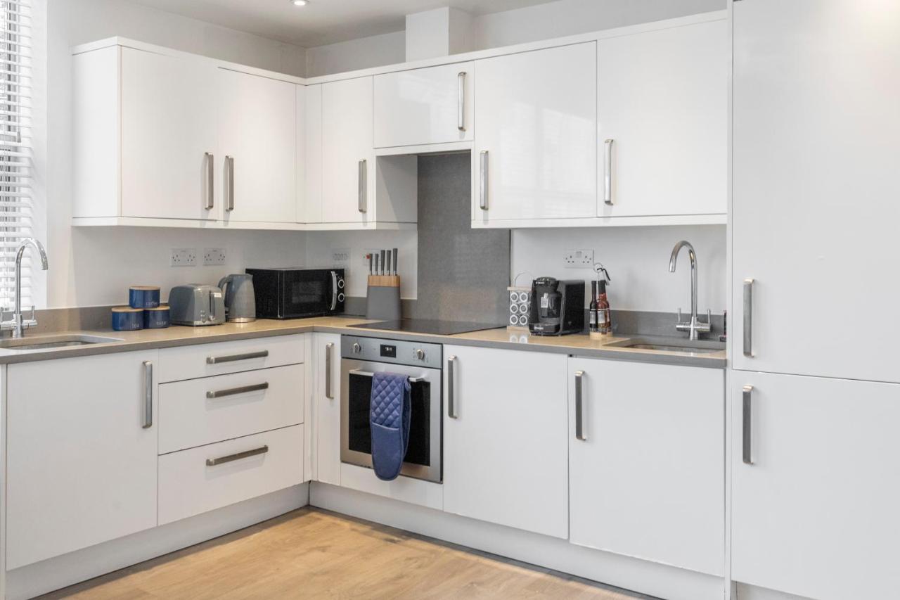 Apartment Modern Flat In Golders London