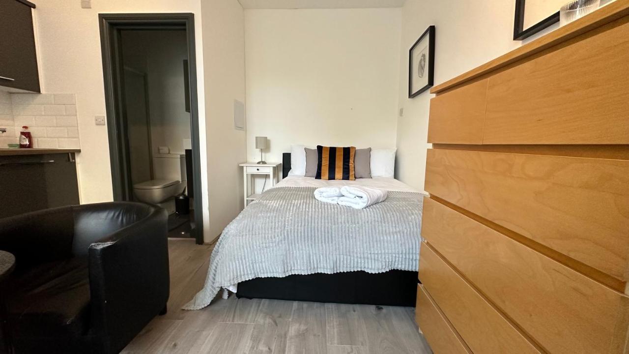 Comfortable West Apartamento Londres