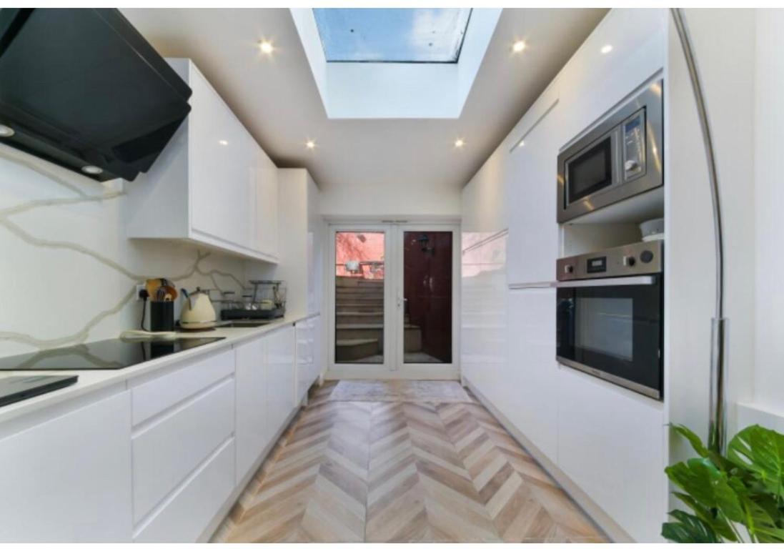 4 Bedrooms Villa, Hugh Street Central Londres