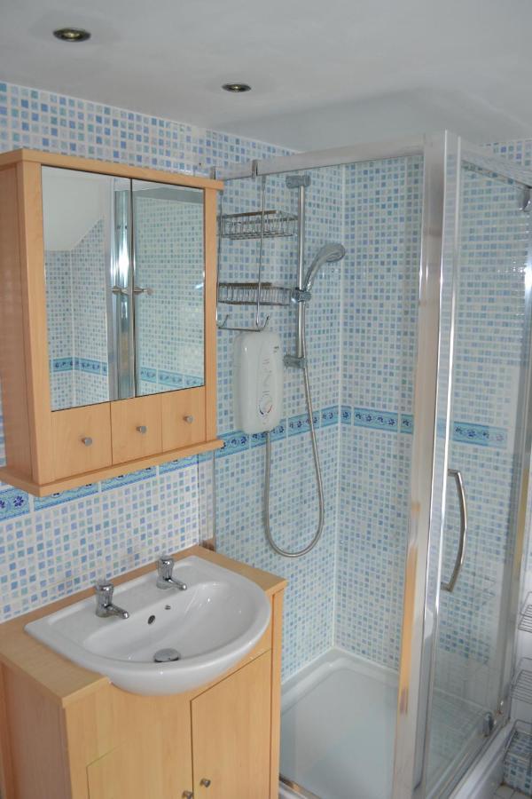 Vakantiehuis 3 Bedroom House Ealing