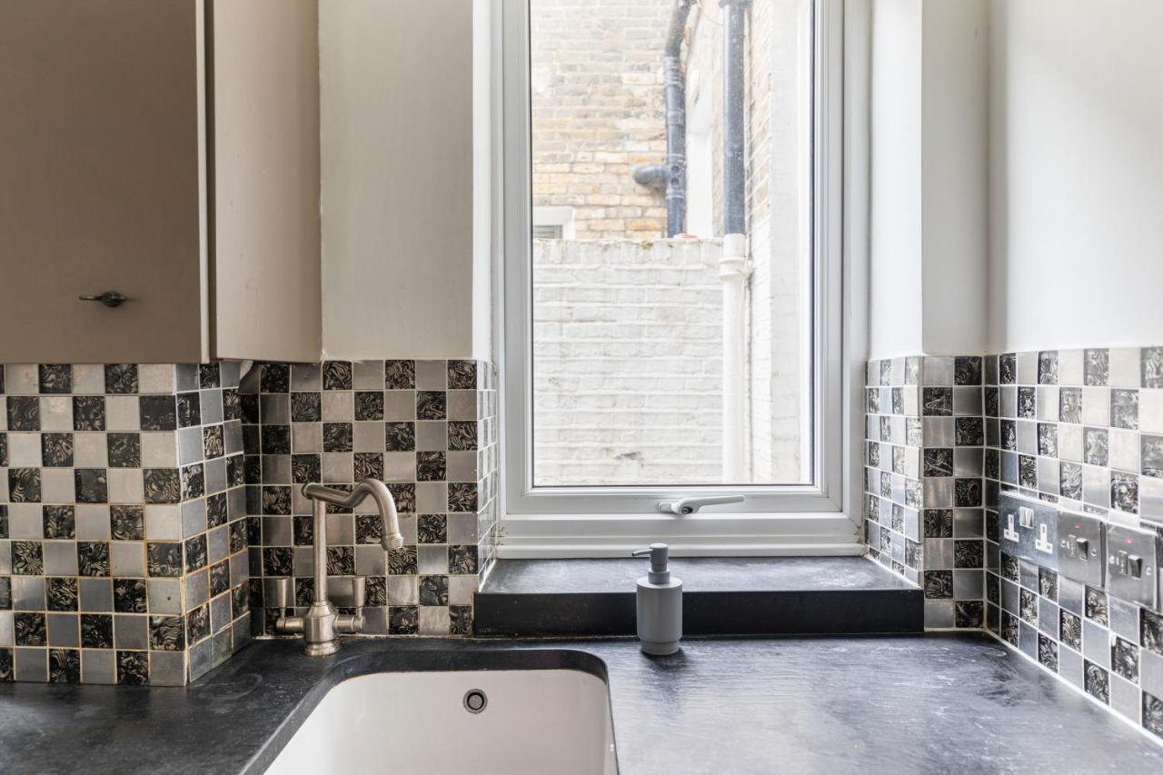 Charming 1 Bed Flat W Courtyard In * Londen