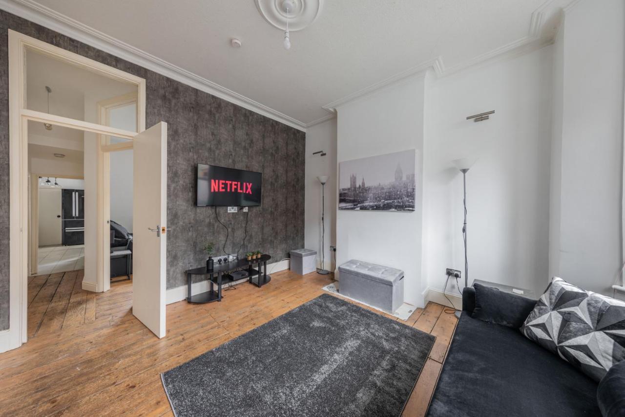 Charming 1 Bed Flat W Courtyard In Appartement Londen