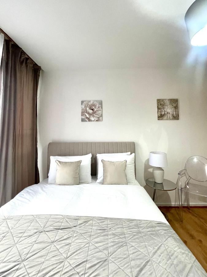 Apartment Central Hyde Park London