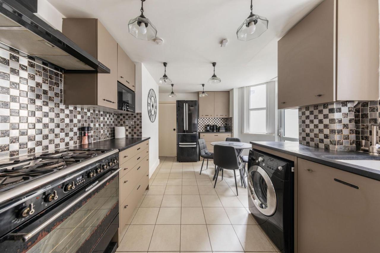 Charming 1 Bed Flat W Courtyard In Appartement *