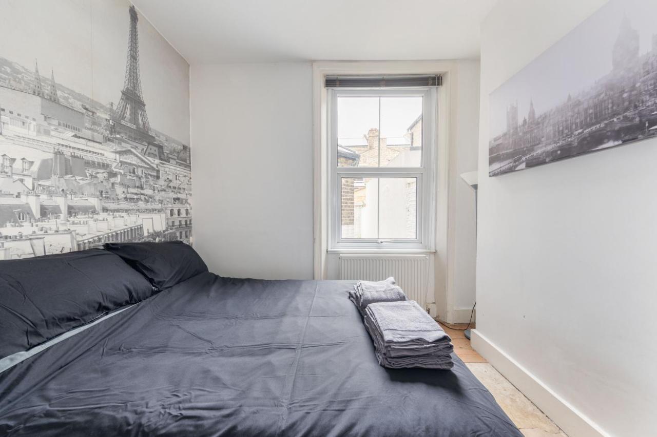 Charming 1 Bed Flat W Courtyard In Apartment