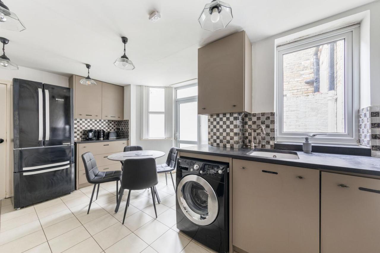 Charming 1 Bed Flat W Courtyard In *