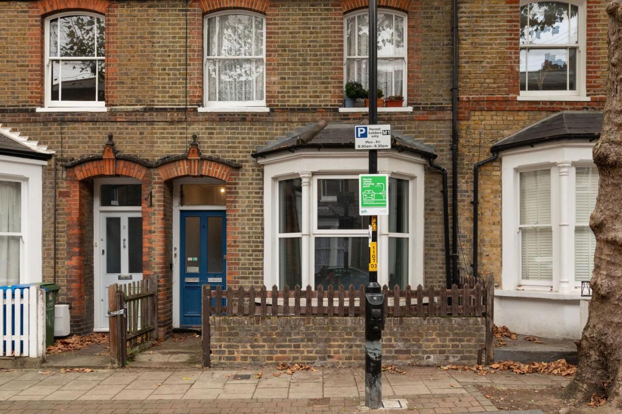 Charming 1 Bed Flat W Courtyard In Apartment *
