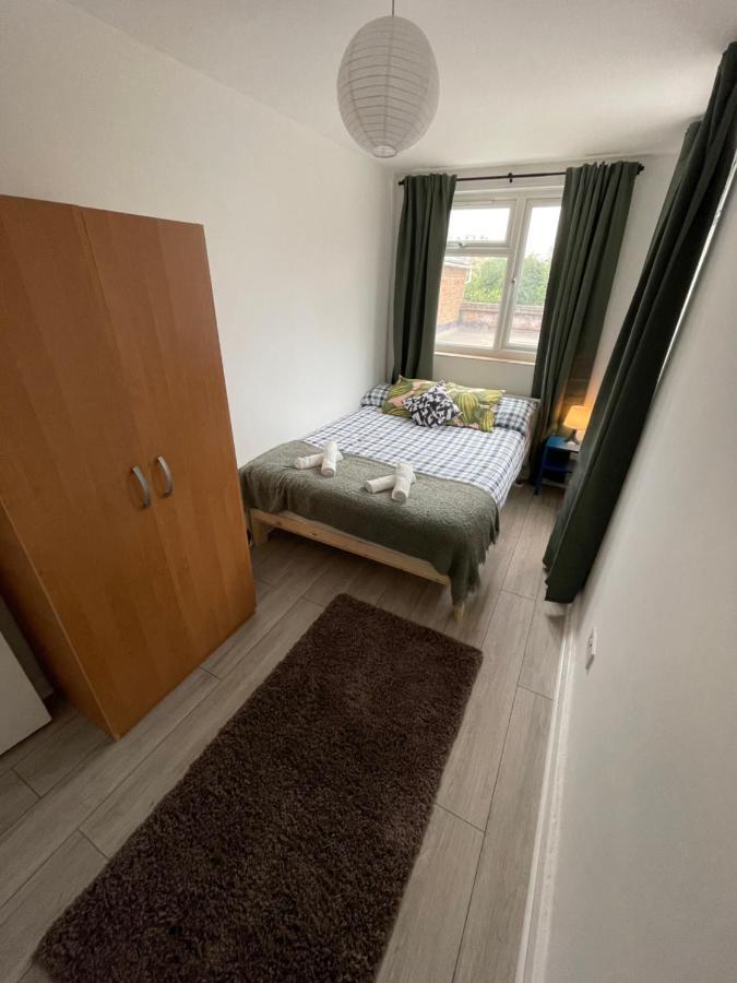 Enormous Family Flat Apartment London