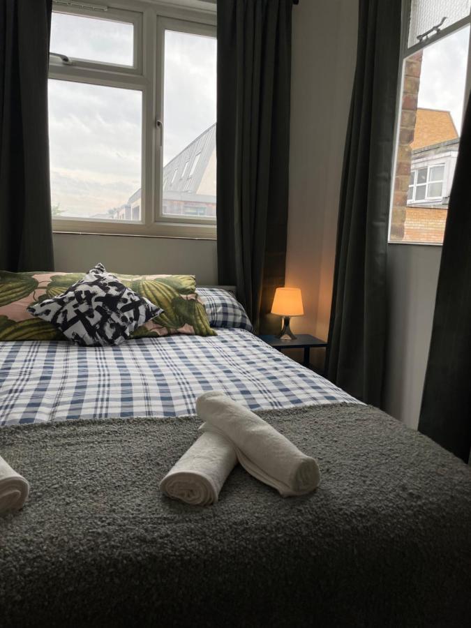 Apartment Enormous Family Flat London