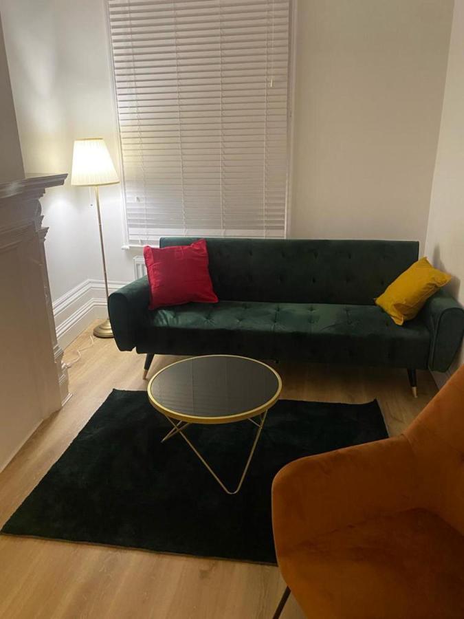 Stunning 1-bed In Londres